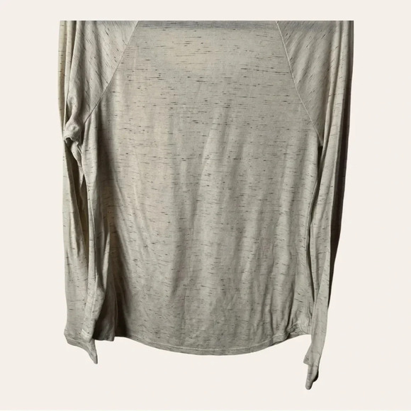 0455. Maurices LONG SLEEVE LIGHTWEIGHT TOP SIZE LARGE - Picture 9 of 9